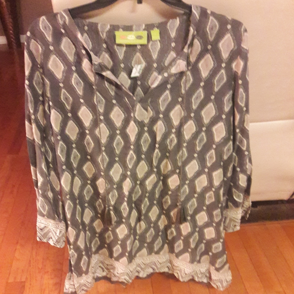 Women's Rock flower paper tunic top